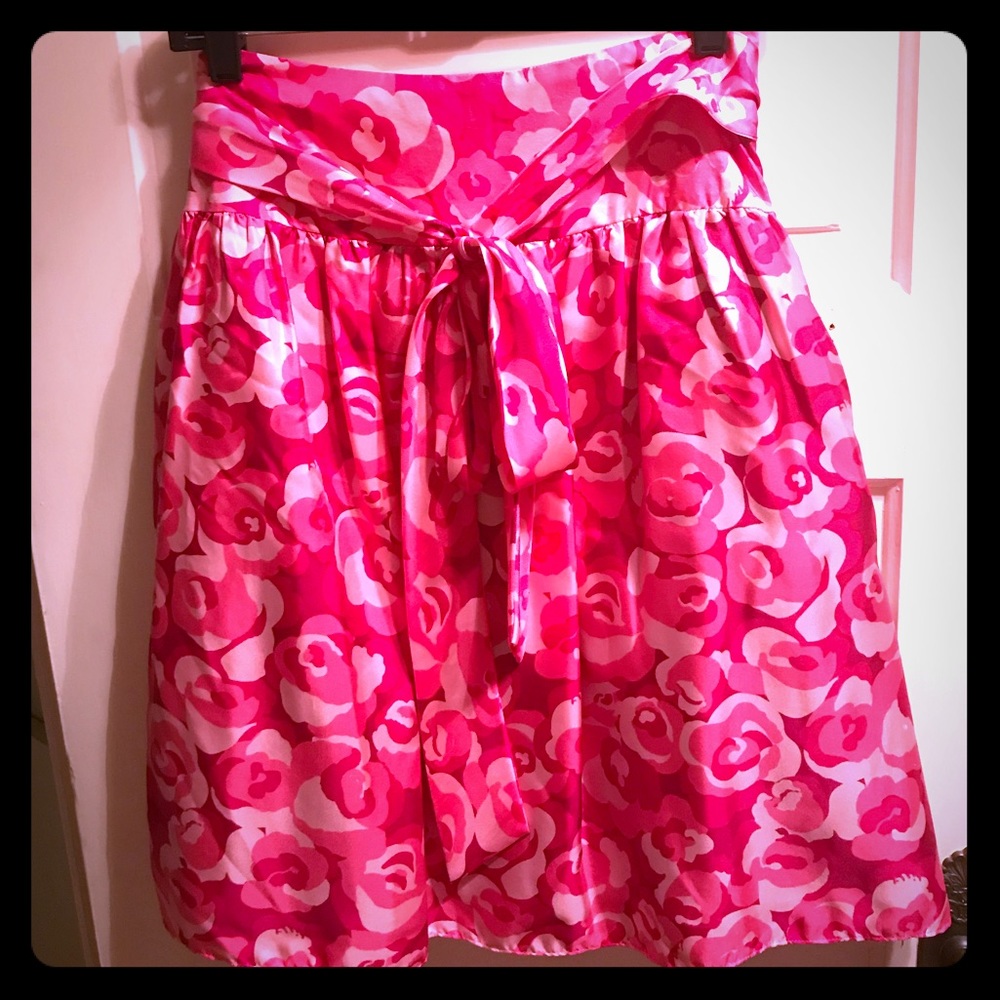 ⬇️$45 Lily Pulitzer roses skirt